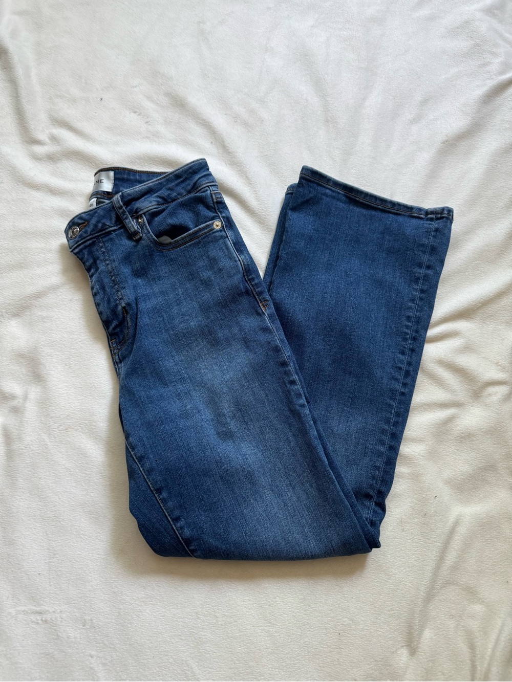 Frame denim le crop mini boot jeans in Skywalk